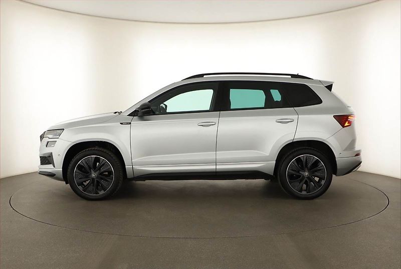 Škoda Karoq (2025) 1.5 TSI, Sportline, DSG - fotka 3 z 20