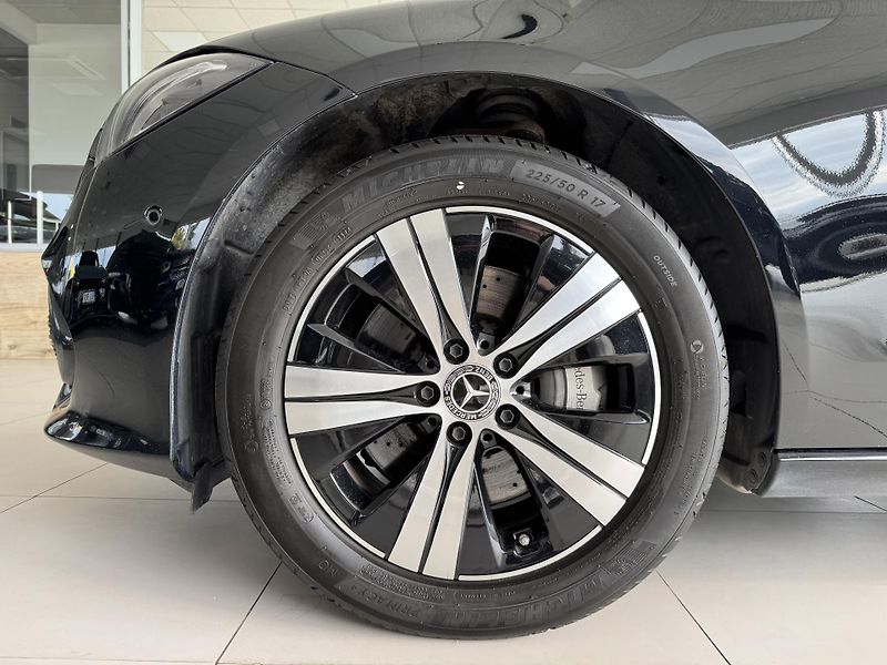 Mercedes-Benz Třídy C 300eT*230kW*Avantg*REZERVACE! - fotka 38 z 39