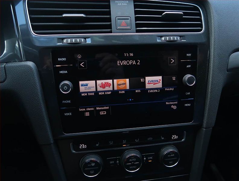 Volkswagen Golf (2017) Highline 2.0 TDI, Automat - fotka 12 z 16