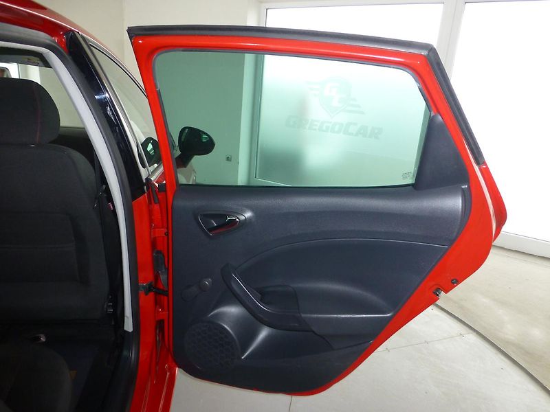 Seat Ibiza (2015) 1,2TSI*FR!!*XENON*PO ROZVODECH - fotka 20 z 25