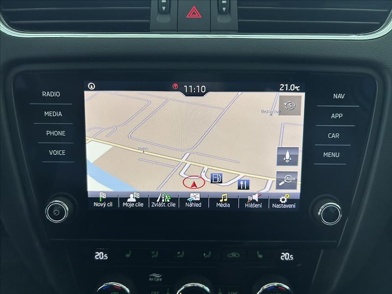 Škoda Octavia 1,0   TSI 85kW,TAŽNÉ,NAVIGACE - fotka 18 z 27