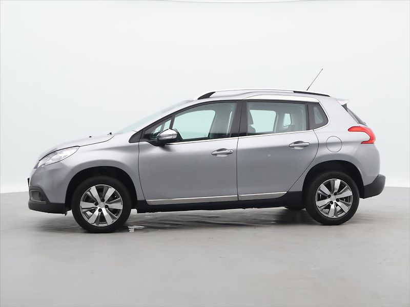 Peugeot 2008 1,2 VTi 60kW AT,Navi - fotka 4 z 32