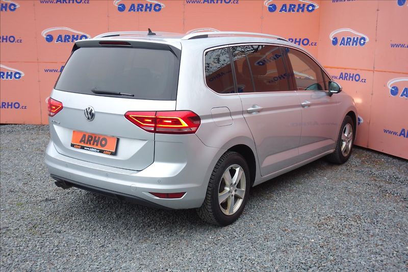 Volkswagen Touran 2,0 TDi 110KW,ČR,SERV.KN.,DSG. - fotka 7 z 34