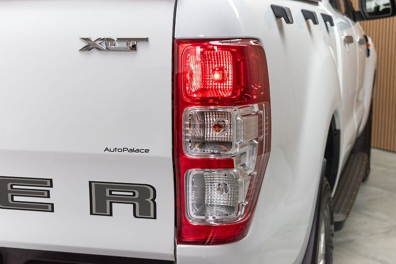 Ford Ranger 2.0 XLT*Naviják*4x4*TAŽNÉ*ČR 1 - fotka 43 z 46