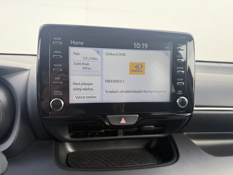 Toyota Yaris 1.5 VVT-i 92KW Style TECH - fotka 16 z 20