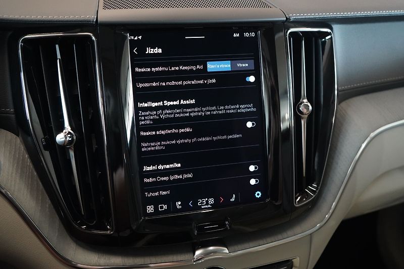 Volvo XC60 T8 Ultra Dark PHEV, Pano, 360° - fotka 34 z 48