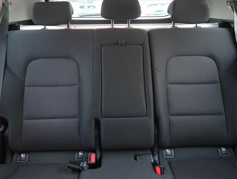 Kia Sportage (2022) Black Edition 1.6 GDI - fotka 10 z 24