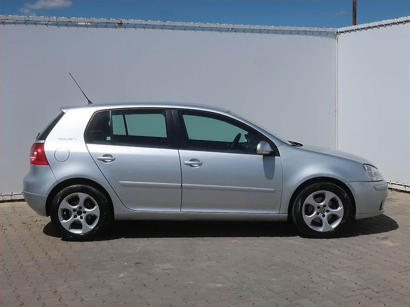 Volkswagen Golf (2007) 1.9 TDI, nová STK, rezervace - fotka 6 z 14