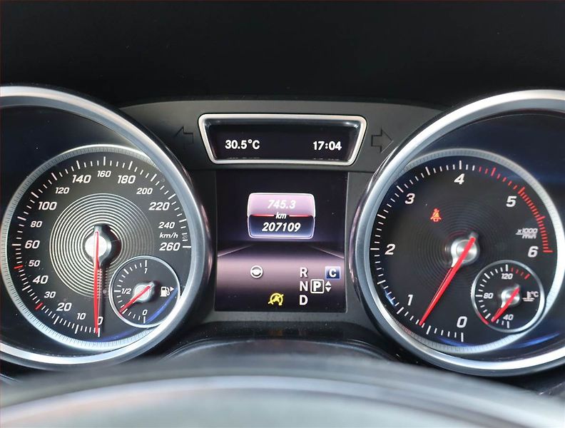 Mercedes-Benz GLE (2017) 350 d - fotka 11 z 20