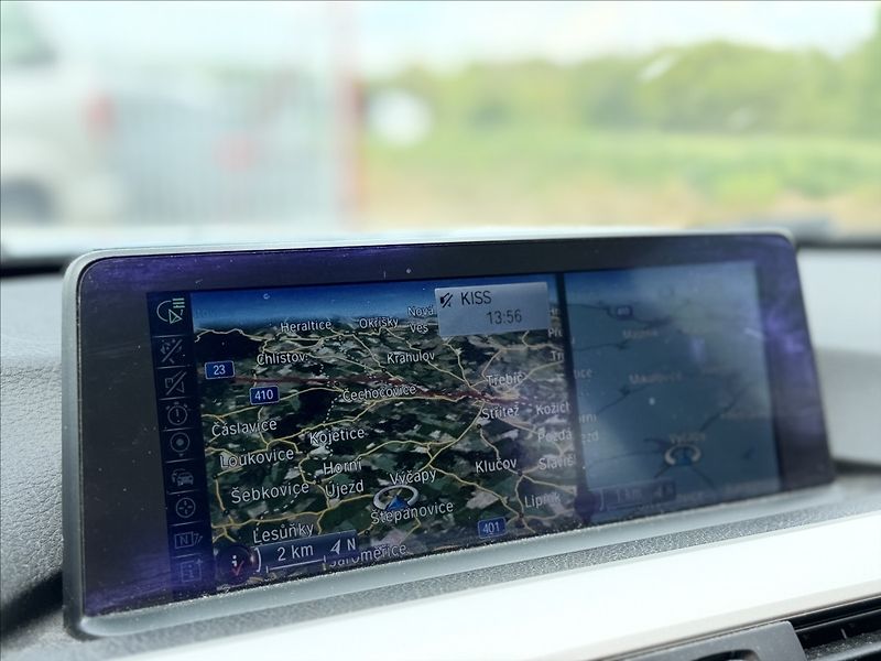 BMW Řada 3 2,0 XDRIVE NAVI,LED,PANO,DPH - fotka 14 z 39