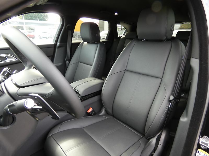 Land Rover Range Rover Velar (2026) 2,0 S D200 - fotka 13 z 41