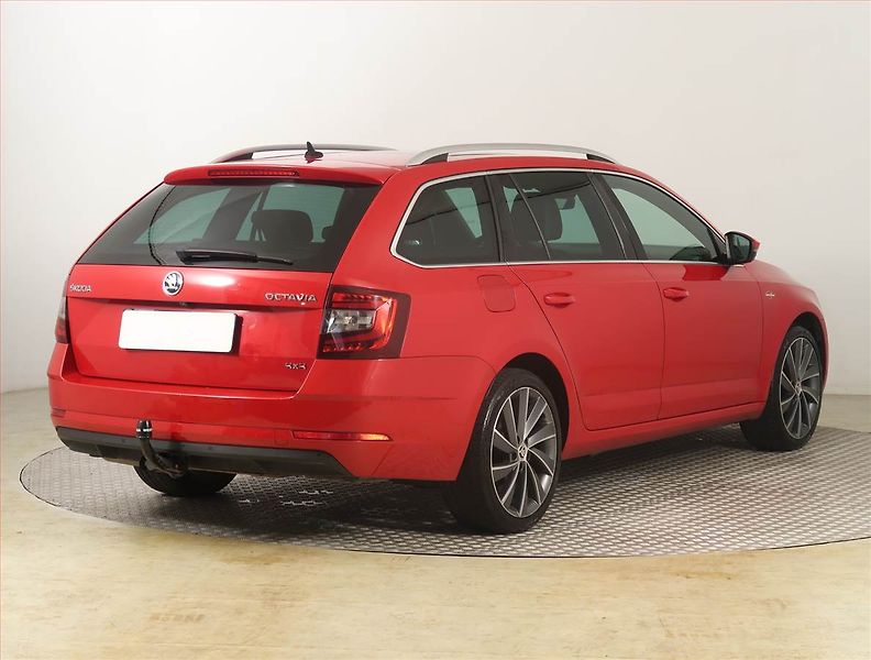 Škoda Octavia (2019) Laurin&Klement 2.0 TDI, 4X4 - fotka 5 z 30