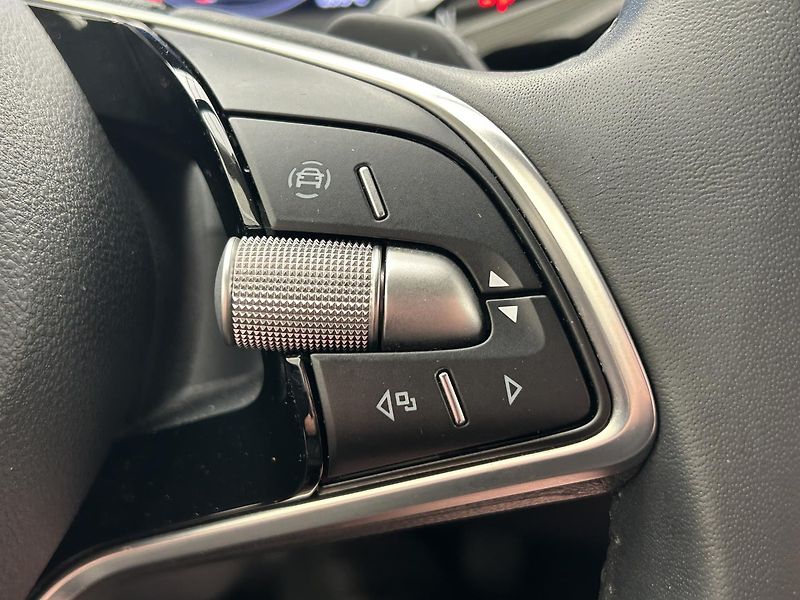 Škoda Superb 2.0 TDI L & K - fotka 19 z 30