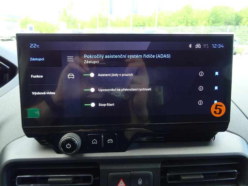 Peugeot Rifter (2026) GT BlueHDi 130 S&S EAT8 - fotka 31 z 43