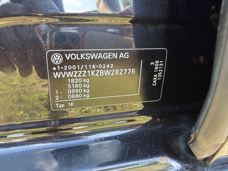 Volkswagen Golf (2011) VI 1,4i16V STYLE 1 MAJITEL - fotka 21 z 66