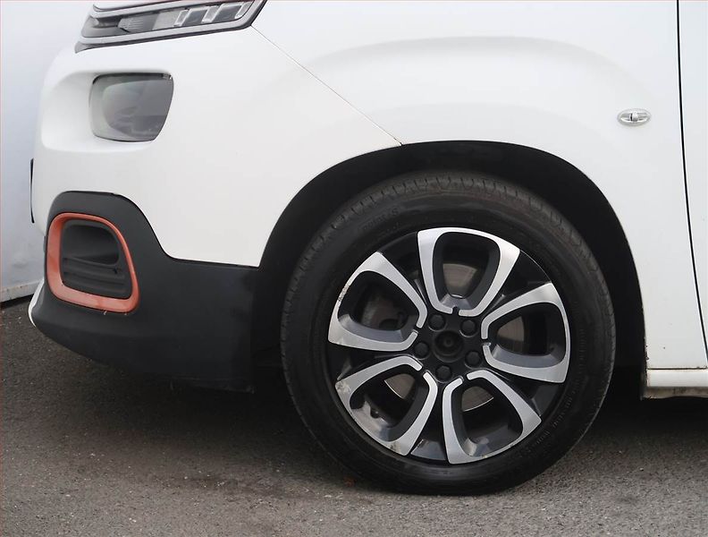 Citroën Berlingo (2019) Feel 1.5 BlueHDi, 5Míst, ČR - fotka 14 z 18