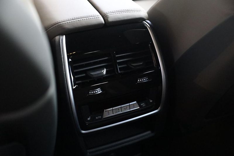 BMW X6 M Competition - fotka 17 z 19