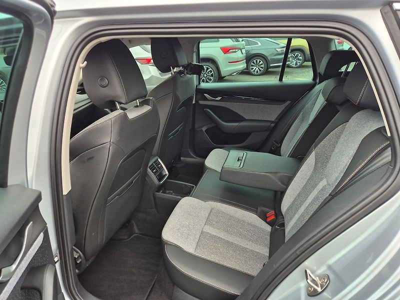 Škoda Octavia Combi 2,0 TDI Top Selection, w - fotka 10 z 29