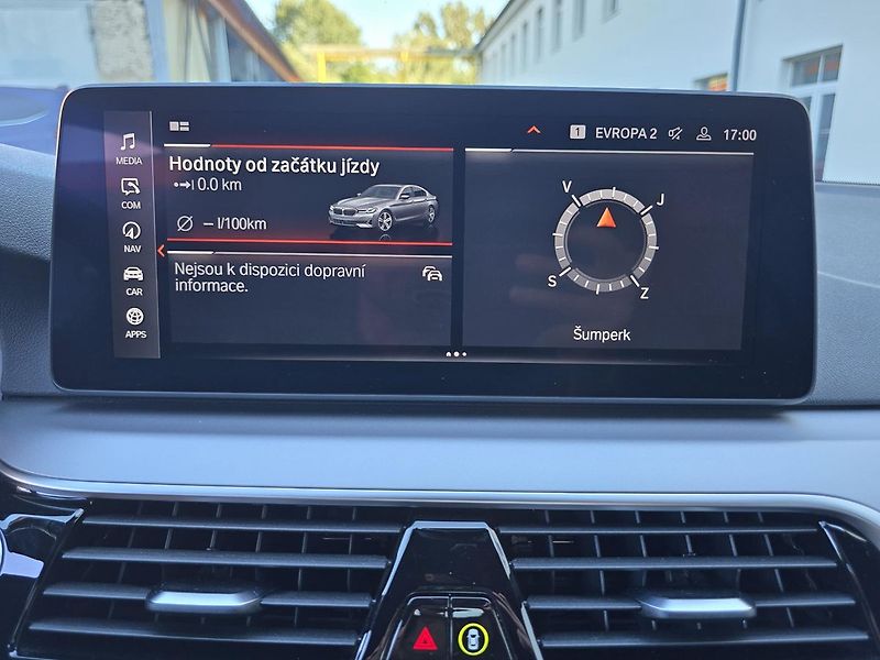 BMW Řada 5 210kW XDRIVE HEADup - DPH - fotka 32 z 53
