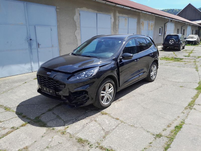 Ford Kuga 2,5 PHVE ST Line - fotka 1 z 17