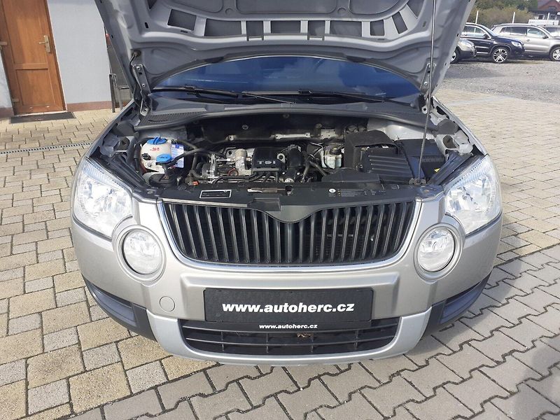 Škoda Yeti (2013) 1.2 TSI AMBIENTE - fotka 23 z 37