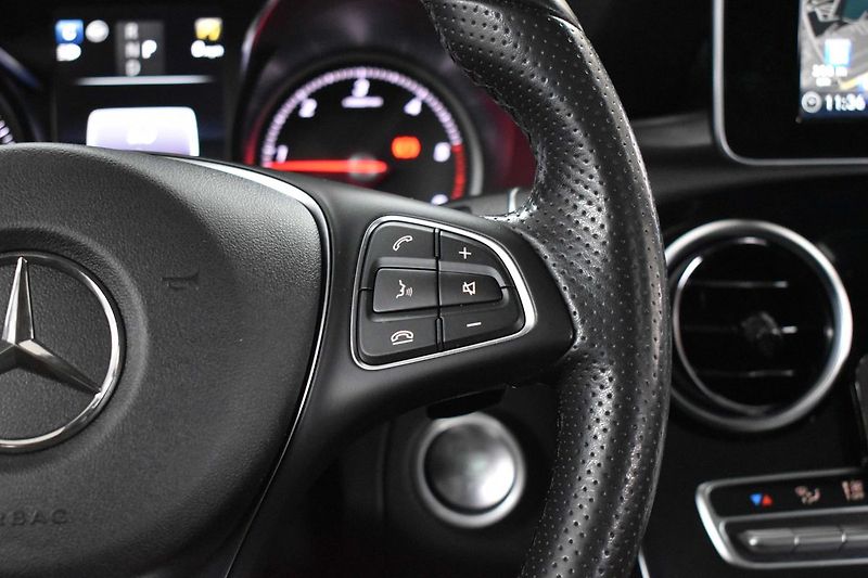 Mercedes-Benz GLC 250d 4MATIC*ACC*TAŽNÉ*DPH - fotka 22 z 44