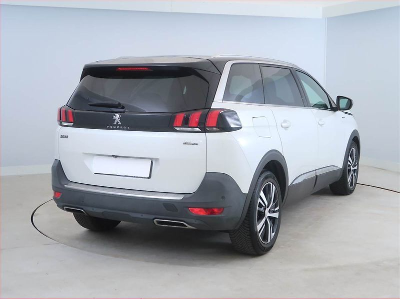Peugeot 5008 (2019) GT Line 2.0 BlueHDi - fotka 5 z 16