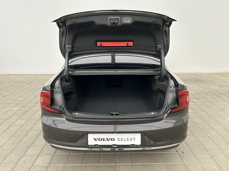 Volvo S90 2.0 B5 4x4 PLUS - fotka 12 z 31