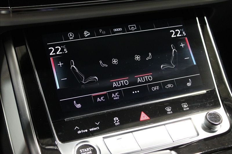 Audi Q7 3,0 TDI Quattro S-Line - fotka 29 z 35