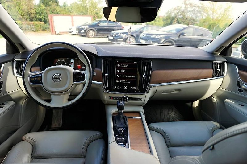 Volvo V90 (2019) INSCRIPTION POLESTAR 2,0D5 173 - fotka 30 z 60