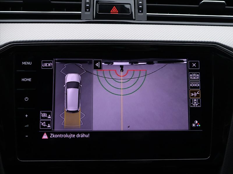 Volkswagen Passat 2.0 TDI DSG R-LINE Matrix - fotka 21 z 32