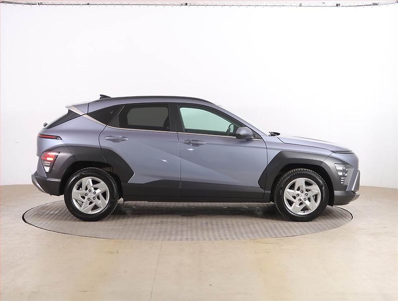 Hyundai Kona (2024) 1.0 T-GDI - fotka 6 z 20
