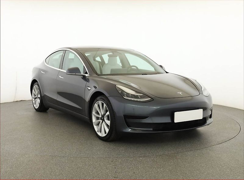 Tesla Model 3 (2020) Std Range Plus 52kWh, SoH 84% - fotografie inzerátu