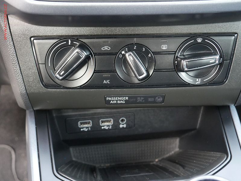 Seat Arona (2019) 1.0 TSi, Xcellence, navi - fotka 14 z 19