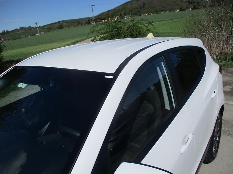 Hyundai ix35 1.6 GDi 99kW FINAL BLUE DRIVE - fotka 11 z 46