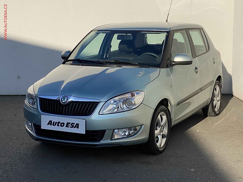 Škoda Fabia (2011) 1.2 TSi, Ambiente, výhřev sed - fotka 3 z 17