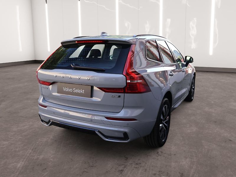 Volvo XC60 (2025) Plus, B5 AWD Mild hybrid - fotka 4 z 21