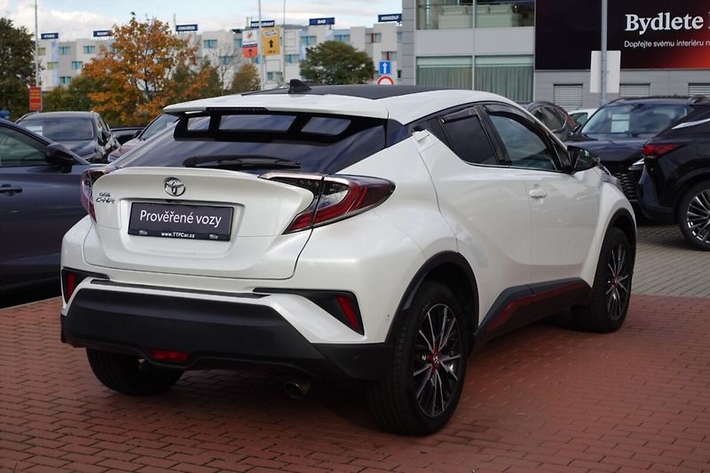 Toyota C-HR 1.2 Turbo 6M/T Executive Comfo - fotka 4 z 33