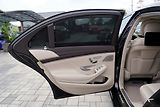 Mercedes-Benz Třídy S (2018) S 400d Long/4M/AMG/Burmester/Č - náhled 16
