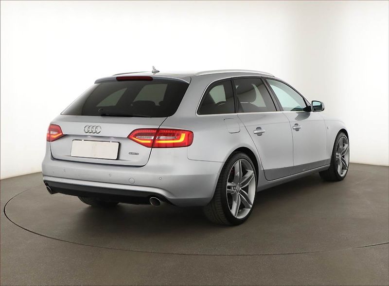 Audi A4 (2015) 3.0 TDI, 4X4, Navi, Xenony - fotka 5 z 16