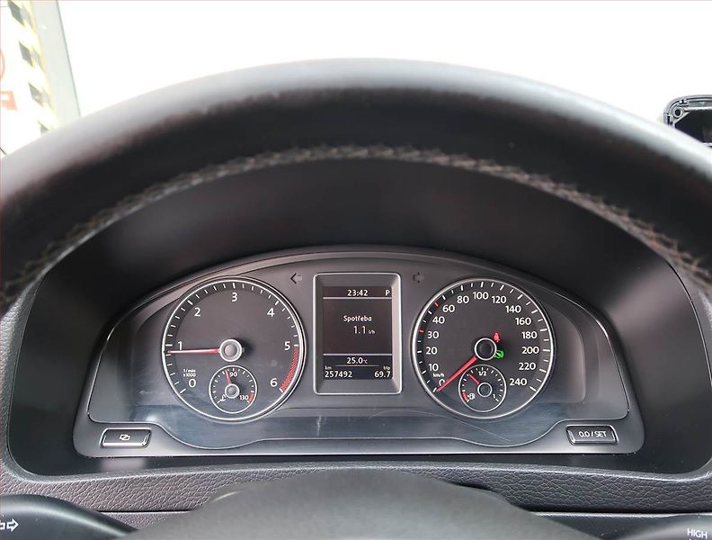 Volkswagen Multivan (2011) Highline 2.0 TDI - fotka 11 z 19
