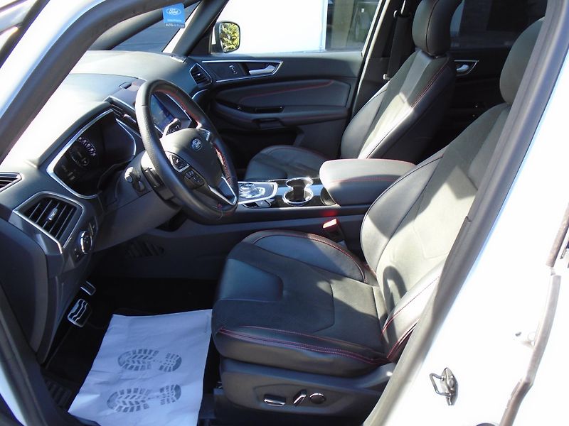 Ford S-MAX 2,0EcoBlue 140kW AWD ST-Line A - fotka 19 z 50