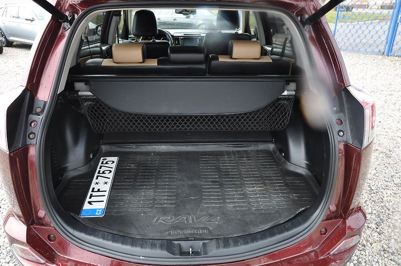 Toyota RAV4 2.5 Hybrid 4x4 Selection Kůže - fotka 10 z 31