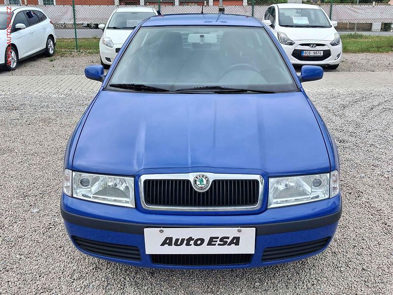 Škoda Octavia (2008) 1.6 i, ČR, servis.kniha - fotka 2 z 14