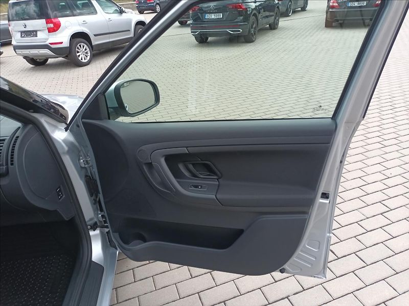Škoda Fabia 1,6 TDI,77KW,1MAJ,TAŽNÉ,VÝHŘEV - fotka 23 z 37