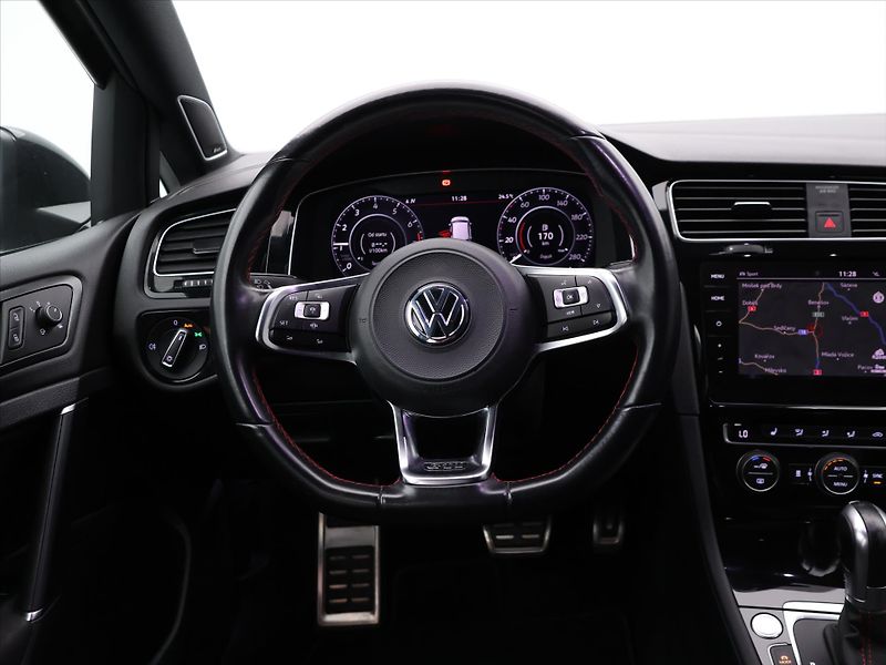 Volkswagen Golf 2,0 TSI GTI 180kW Performance - fotka 16 z 28