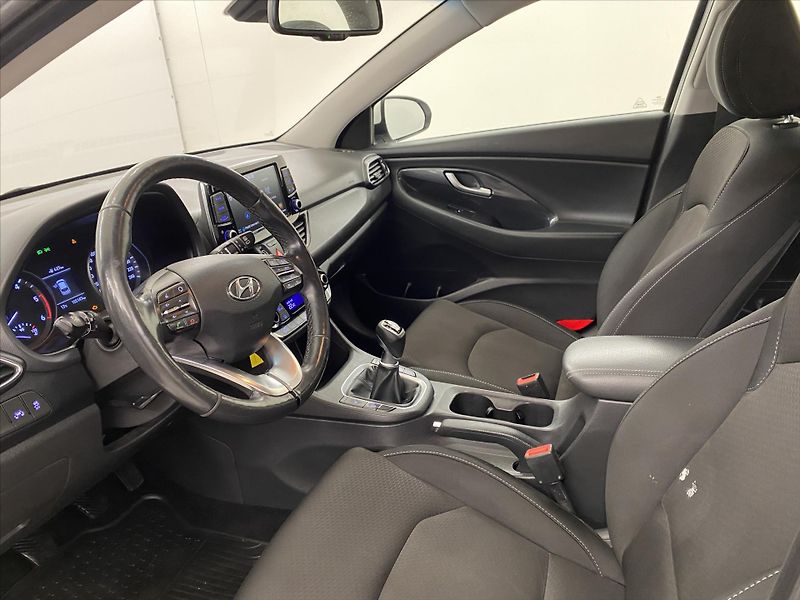 Hyundai i30 1,6 CRDi 81 kW Navi - fotka 5 z 24