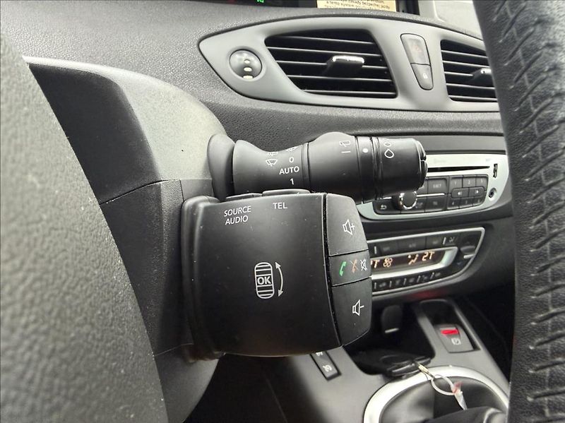 Renault Grand Scénic 1,5 dCi,NAVIGACE,digi.klima,TZ - fotka 18 z 27