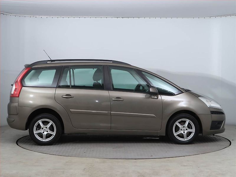 Citroën C4 Picasso (2011) 1.6 HDi, 7 míst, jezdí výborně - fotka 6 z 17