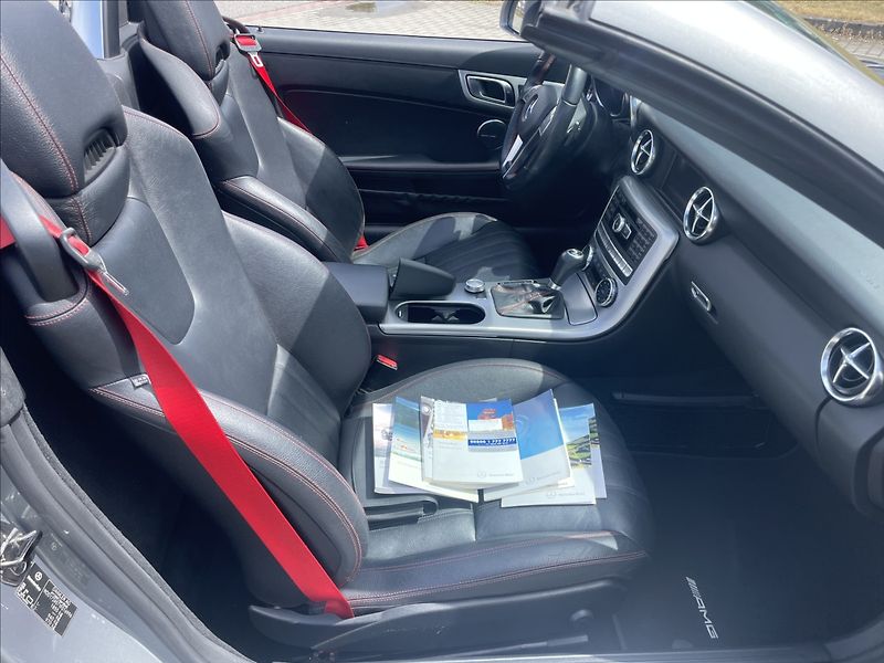 Mercedes-Benz SLK 3,5 225kw AMG Odpočet DPH - fotka 17 z 31